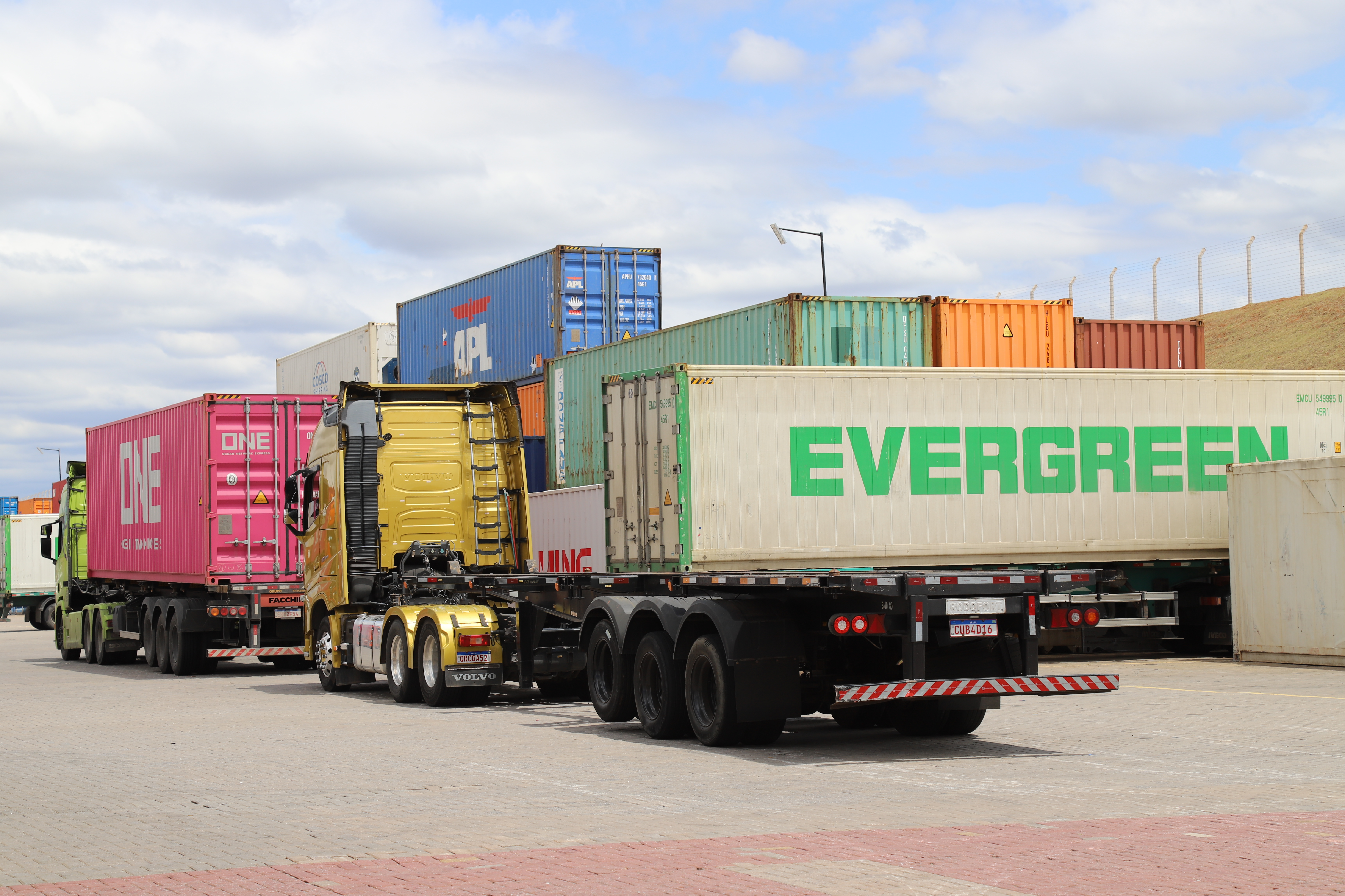 Minas Gerais registra US$ 14,2 bilhões em exportações de janeiro a abril deste ano